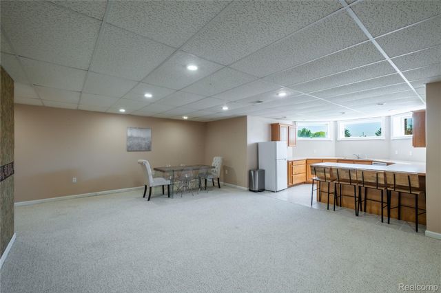 5098 Harvest Lane, Vienna Charter Township, MI 48420