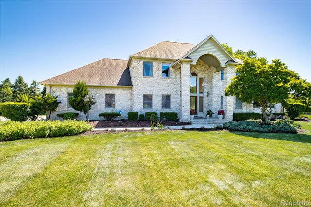 5098 Harvest Lane, Vienna Charter Township, MI 48420