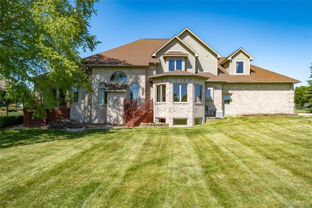 5098 Harvest Lane, Vienna Charter Township, MI 48420
