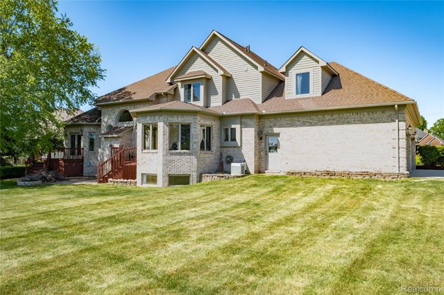 5098 Harvest Lane, Vienna Charter Township, MI 48420