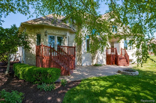 5098 Harvest Lane, Vienna Charter Township, MI 48420