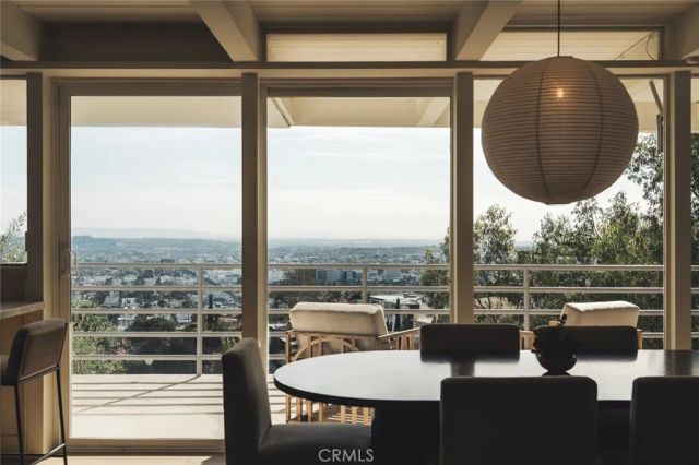 8448 Franklin, Los Angeles, CA 90069