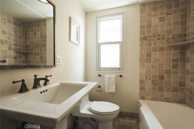 8448 Franklin, Los Angeles, CA 90069