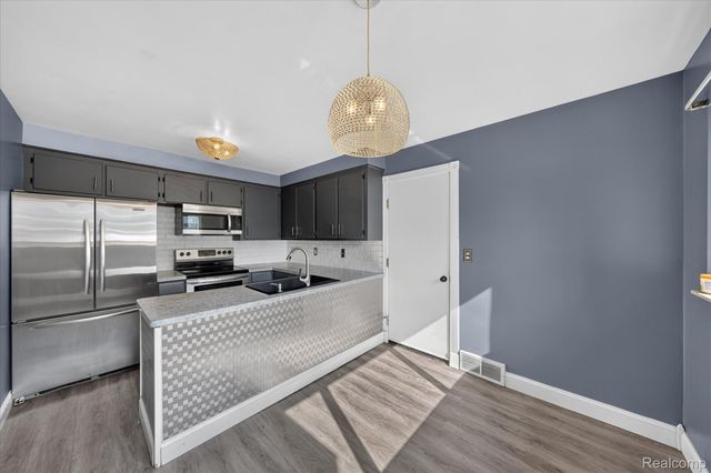 8599 Clinton River Road, Sterling Heights, MI 48314