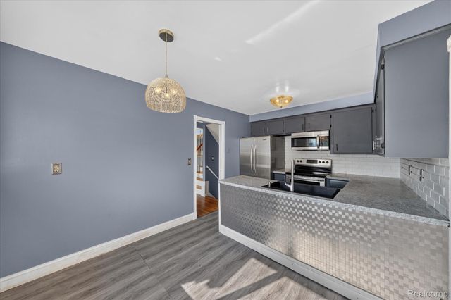 8599 Clinton River Road, Sterling Heights, MI 48314