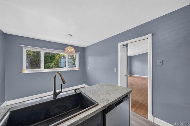 8599 Clinton River Road, Sterling Heights, MI 48314