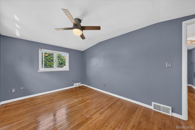 8599 Clinton River Road, Sterling Heights, MI 48314
