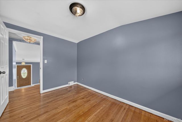 8599 Clinton River Road, Sterling Heights, MI 48314