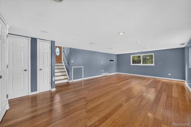8599 Clinton River Road, Sterling Heights, MI 48314