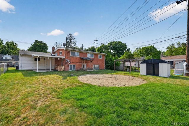 8599 Clinton River Road, Sterling Heights, MI 48314