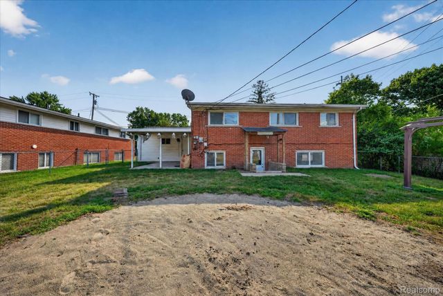 8599 Clinton River Road, Sterling Heights, MI 48314