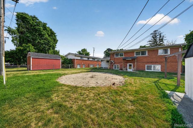 8599 Clinton River Road, Sterling Heights, MI 48314
