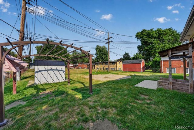 8599 Clinton River Road, Sterling Heights, MI 48314