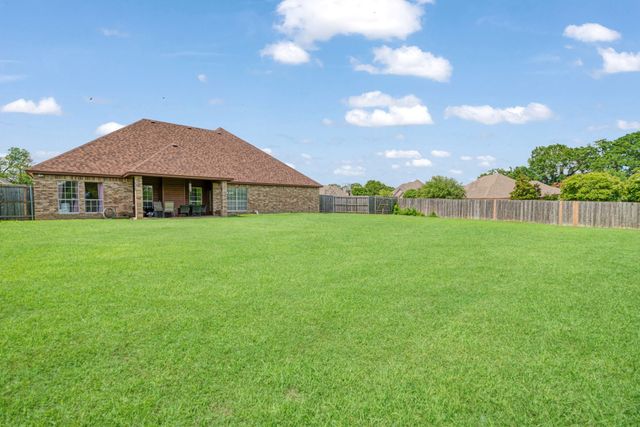 3630 Darnell Drive, Paris, TX 75462