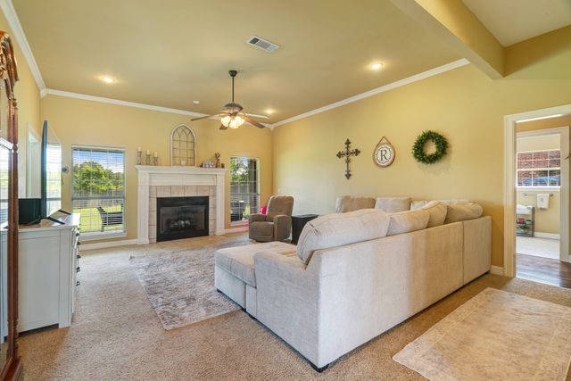3630 Darnell Drive, Paris, TX 75462