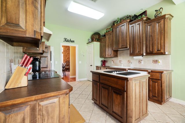 3630 Darnell Drive, Paris, TX 75462