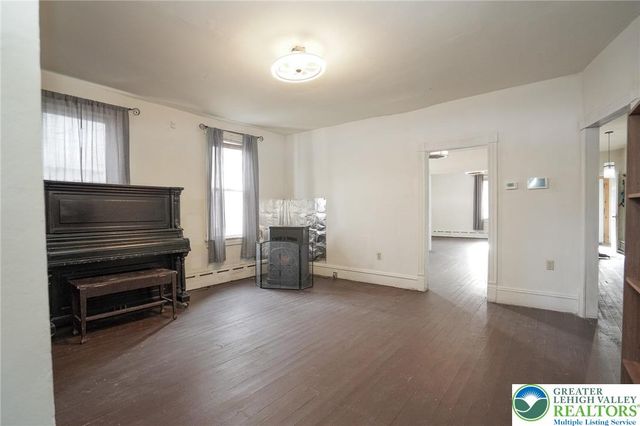 627 East Patterson Street, Lansford Boro, PA 18232