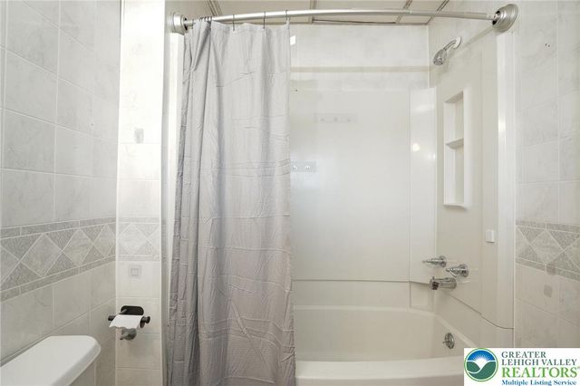 627 East Patterson Street, Lansford Boro, PA 18232