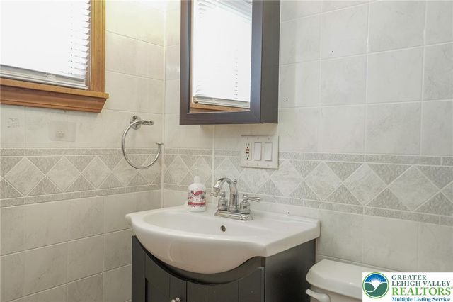 627 East Patterson Street, Lansford Boro, PA 18232