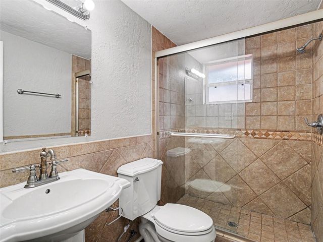 2111 FAIRFIELD AVENUE, Sarasota, FL 34232