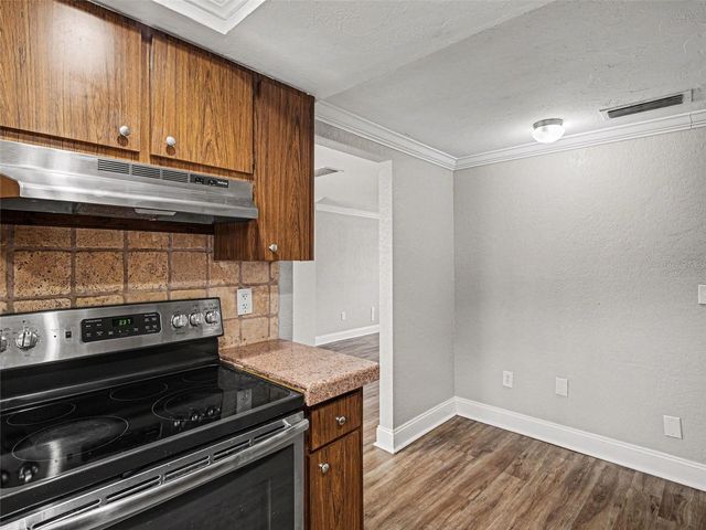2111 FAIRFIELD AVENUE, Sarasota, FL 34232