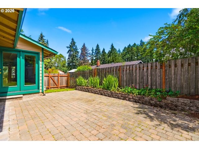 15027 Sw BARCELONA Way, Beaverton, OR 97007