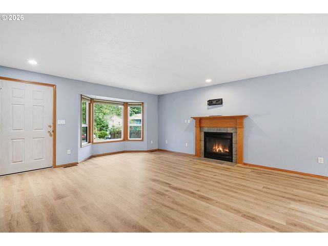 15027 Sw BARCELONA Way, Beaverton, OR 97007