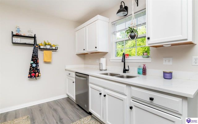 1889S S Woodland Drive, Radcliff, KY 40160