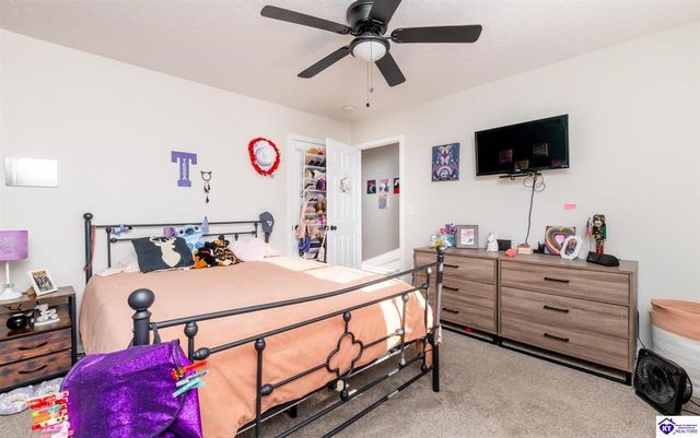 1889S S Woodland Drive, Radcliff, KY 40160