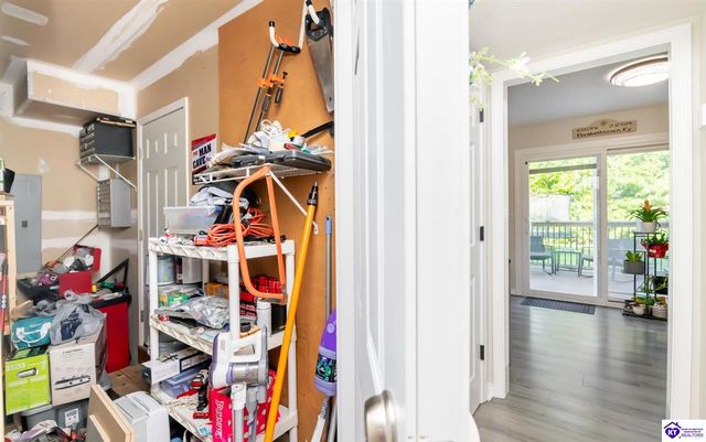 1889S S Woodland Drive, Radcliff, KY 40160