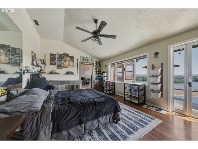 650 Nw BRADY Rd, Camas, WA 98607