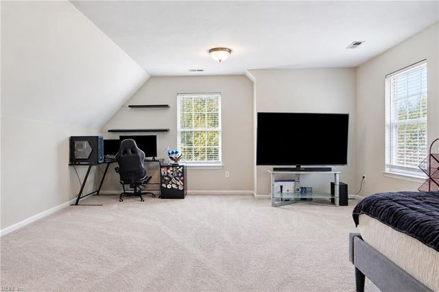 3013 Beech Grove LN, Suffolk, VA 23435