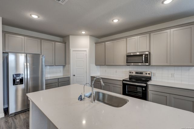 8341 Rocket View, San Antonio, TX 78263