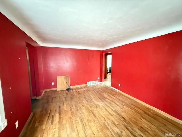 2251 Howe Road, Burton, MI 48519