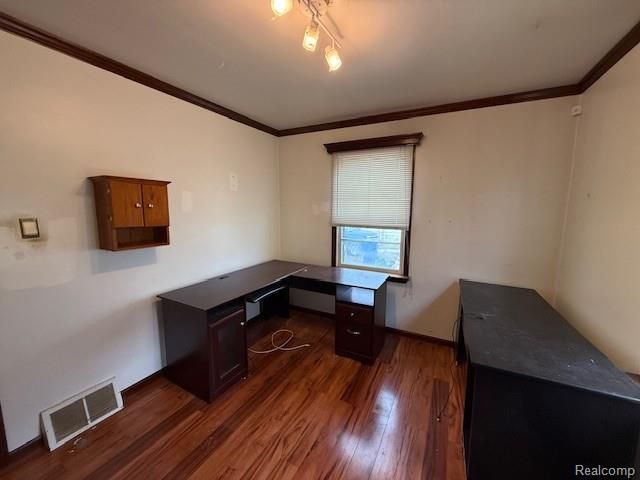 2251 Howe Road, Burton, MI 48519