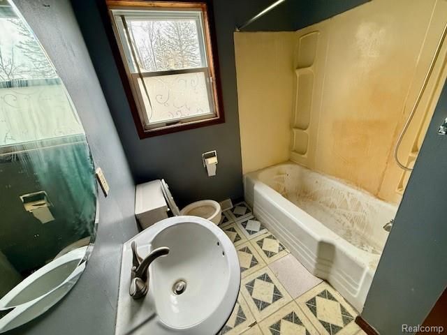 2251 Howe Road, Burton, MI 48519
