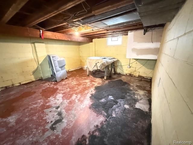 2251 Howe Road, Burton, MI 48519