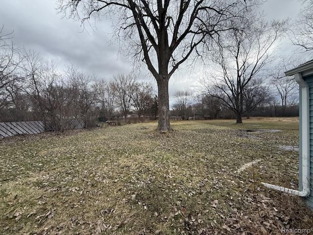 2251 Howe Road, Burton, MI 48519