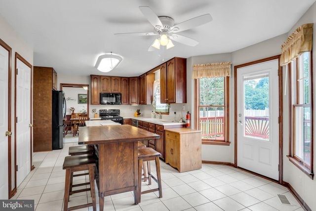 38 MAYBERRY LANE, Mechanicsburg, PA 17050