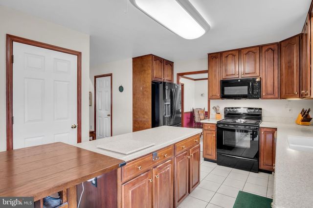 38 MAYBERRY LANE, Mechanicsburg, PA 17050
