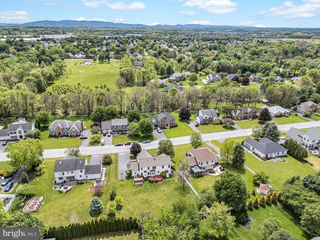 38 MAYBERRY LANE, Mechanicsburg, PA 17050