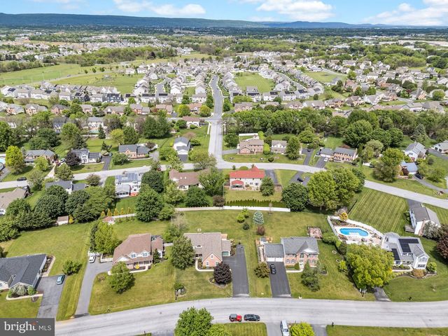 38 MAYBERRY LANE, Mechanicsburg, PA 17050