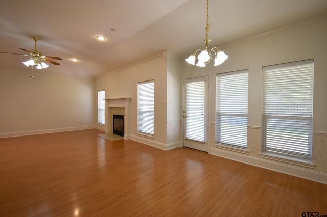 5133 Avenham Ct, Tyler, TX 75703