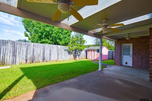 5133 Avenham Ct, Tyler, TX 75703