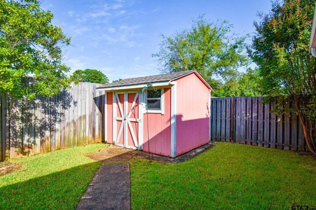 5133 Avenham Ct, Tyler, TX 75703