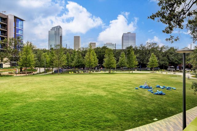 2238 Richmond Avenue, Houston, TX 77098