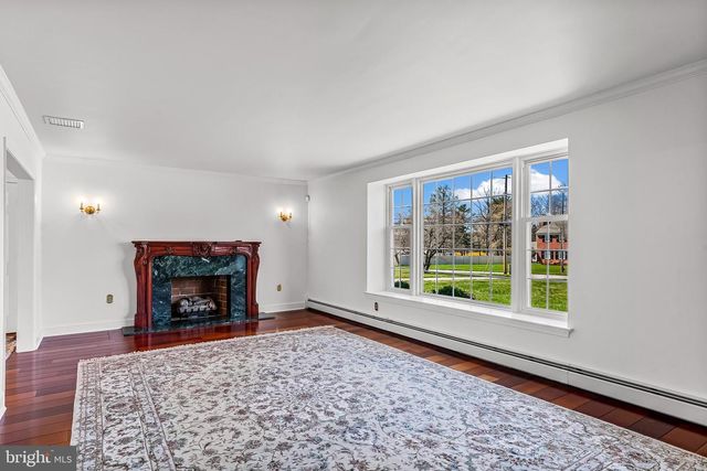 1522 EVERGREEN LN, Berwyn, PA 19312