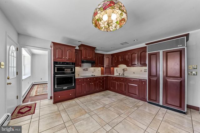 1522 EVERGREEN LN, Berwyn, PA 19312