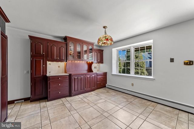 1522 EVERGREEN LN, Berwyn, PA 19312
