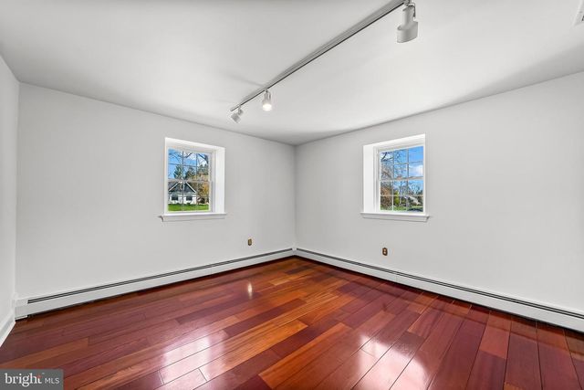 1522 EVERGREEN LN, Berwyn, PA 19312